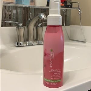 Biolage colorlast shine shake
